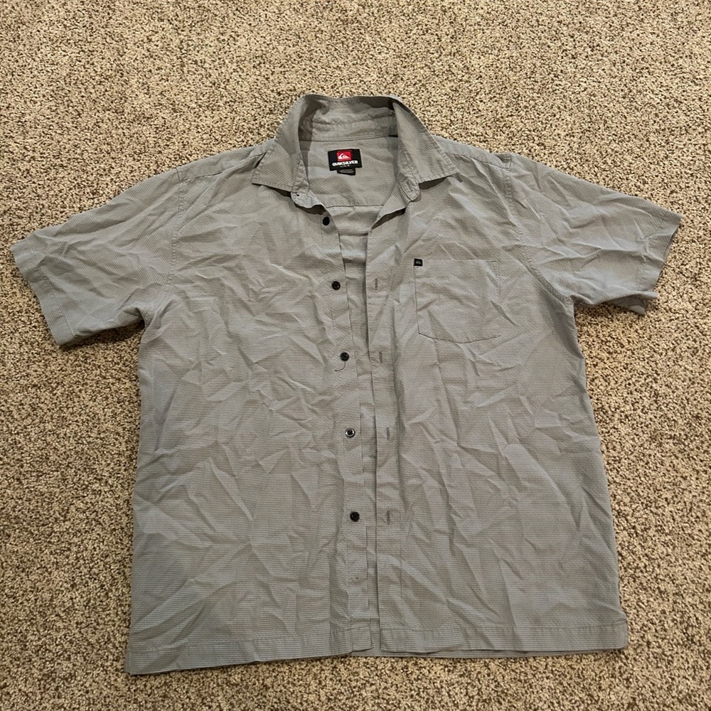 Quiksilver Men's Casual Gray Button Down Shirt